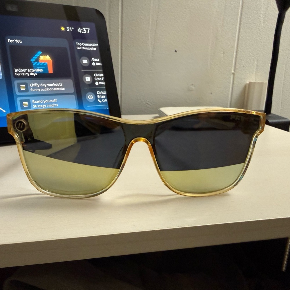 Men's Amber Gradient Frame Sunglasses - Black/Gold Lenses